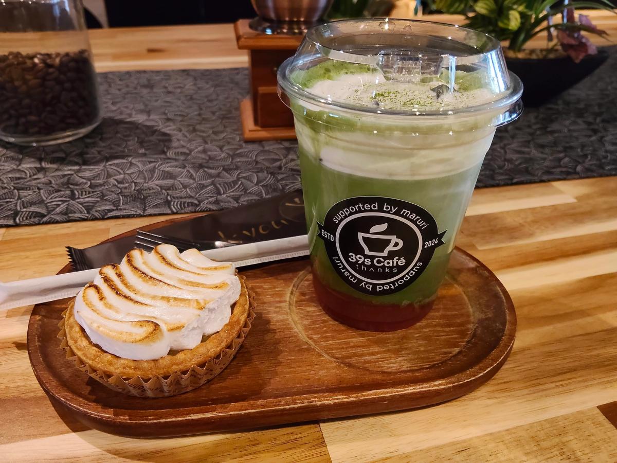 39s Café のレモンメレンゲタルトと抹茶ラテ