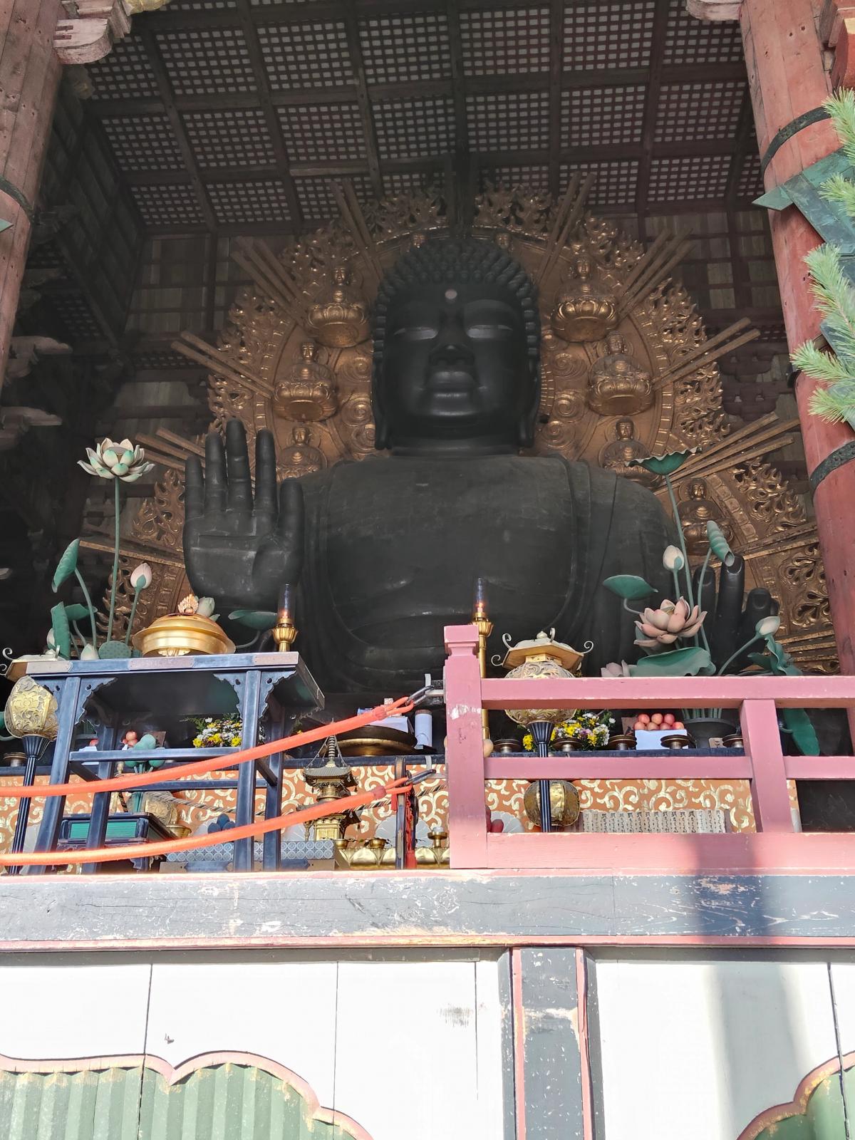 東大寺大仏殿の盧舎那仏(大仏)