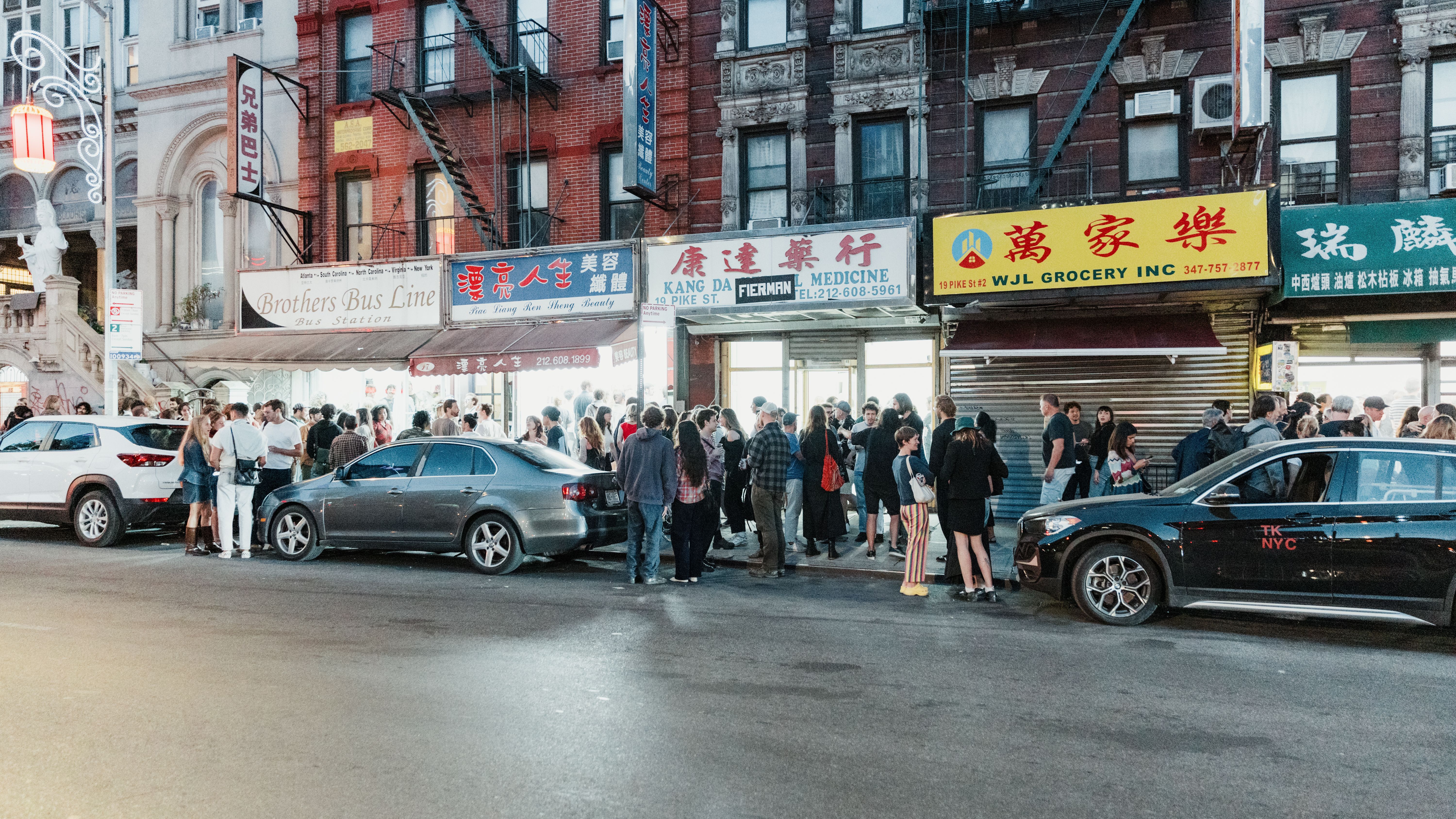 Lower East Side: Meet Me On Henry Street