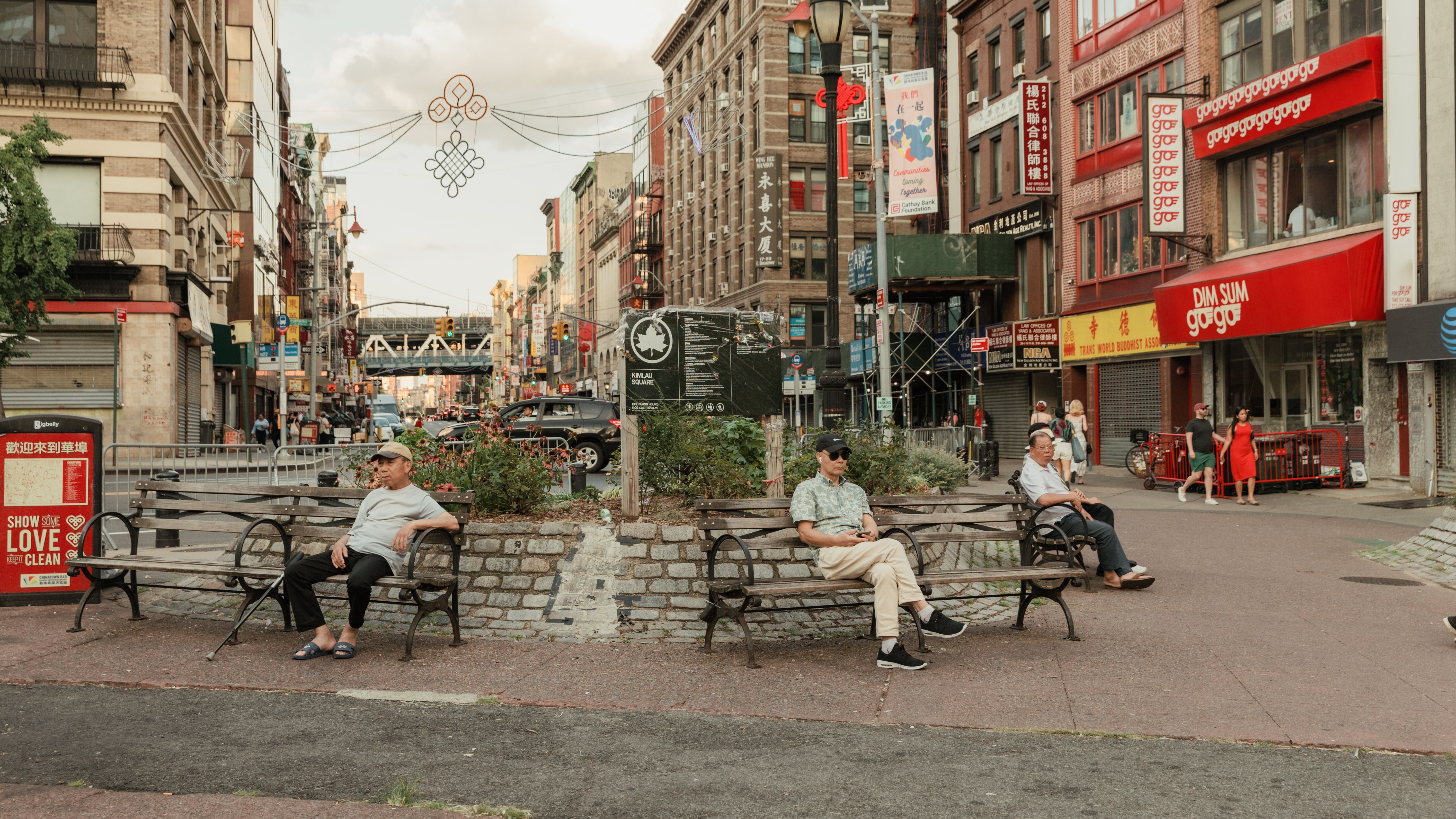 Chinatown: Art Between the Manhattan and Brooklyn Bridges