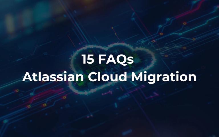 Wolkenförmiger Umriss mit dem Text 15 FAQs Atlassian Cloud Migration auf einem Circuit-Board-Hintergrund.