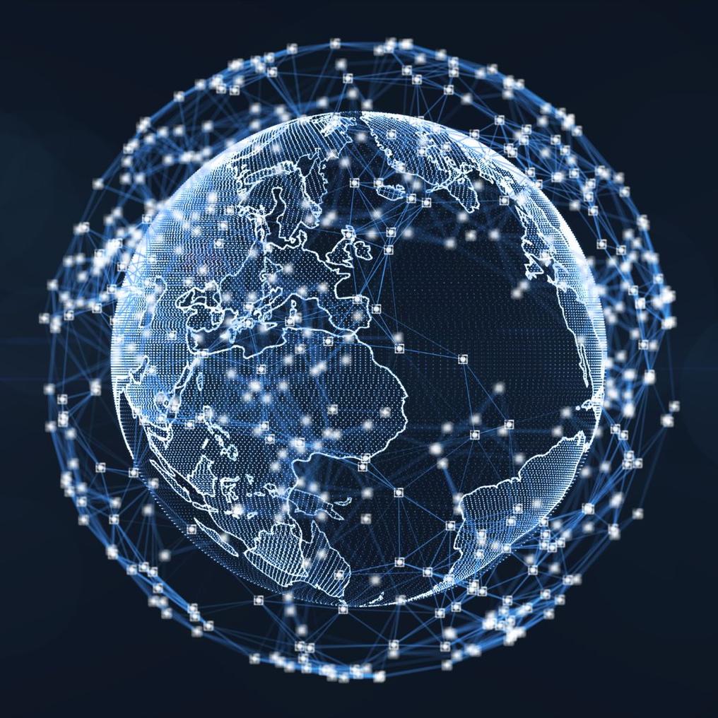 Ein blau leuchtender digitaler Globus, umgeben von einem Netz aus Punkten und Linien