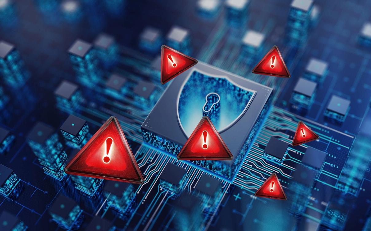 Circuit Board mit roten Warnschildern und blauem Schild mit Fragezeichen — Symbol für Sicherheitsrisiken im Software-Entwicklungsprozess.