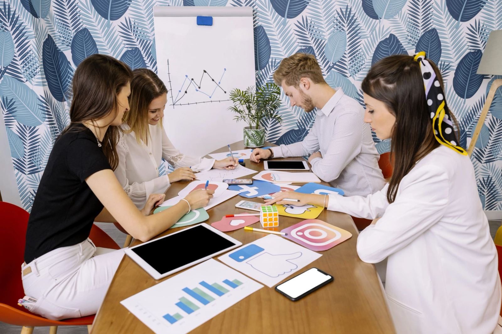 How to Build a High-Performing B2B Marketing Team for Explosive Growth