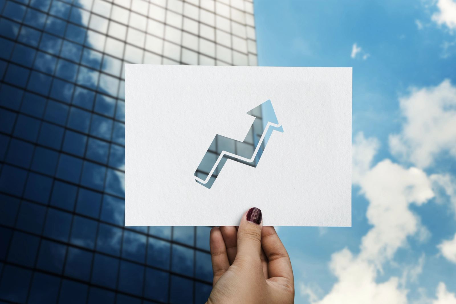 Struggling with B2B growth? Discover the top 10 data-driven growth marketing strategies for 2025 and beyond to skyrocket your sales!