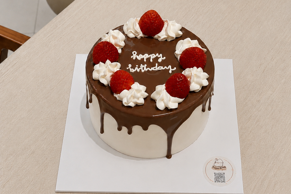 Choco Strawberry Cake