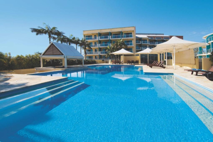 Oaks Waterfront Suites The Entrance