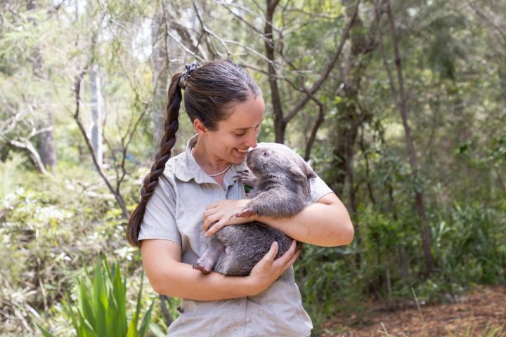 ADORABLE ANIMALS CELEBRATE VALENTINE'S DAY