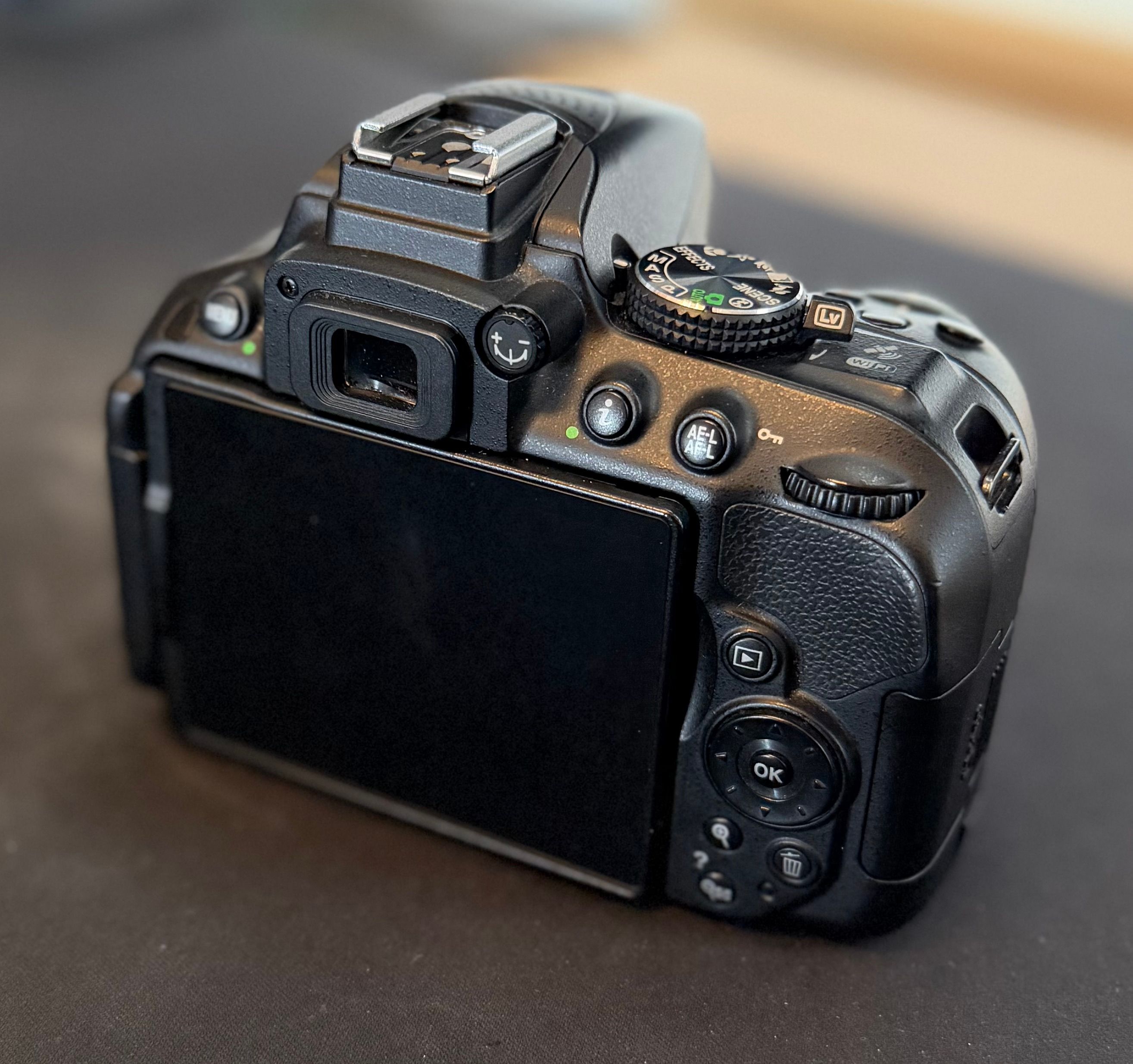 Nikon D5300 Back