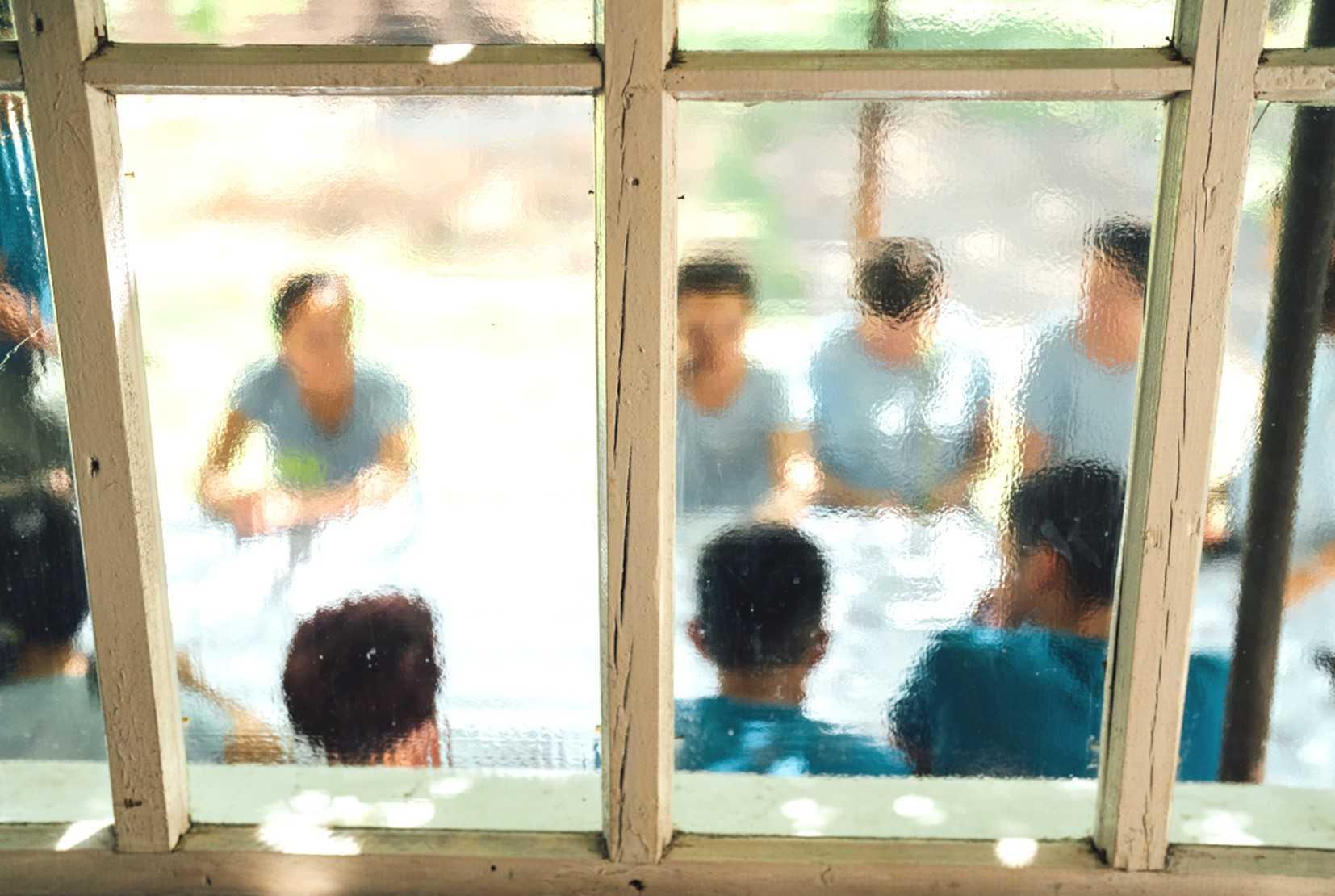 秘密的青年营会培育信仰!