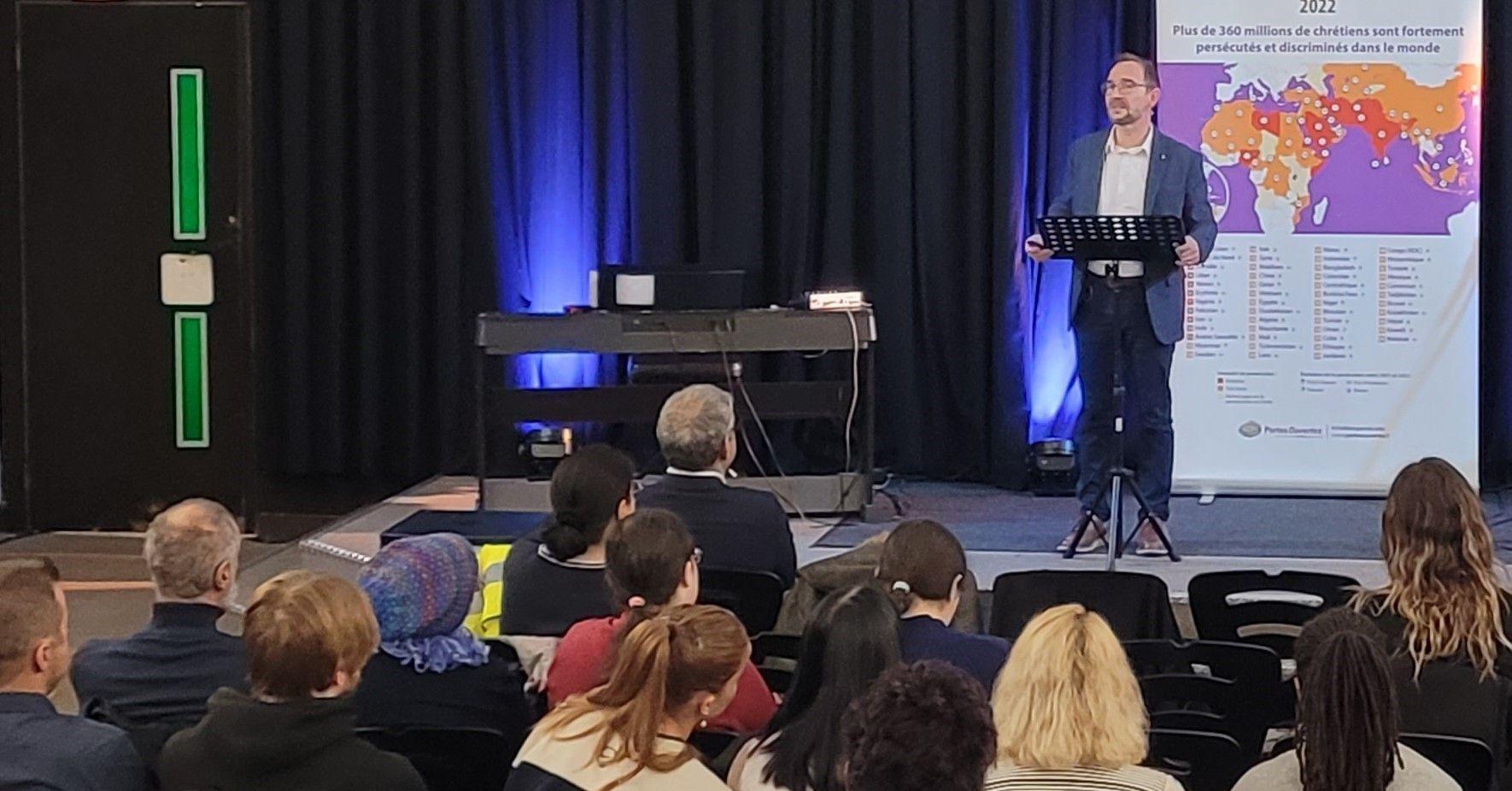 Une présentation de l'Église persécutée.