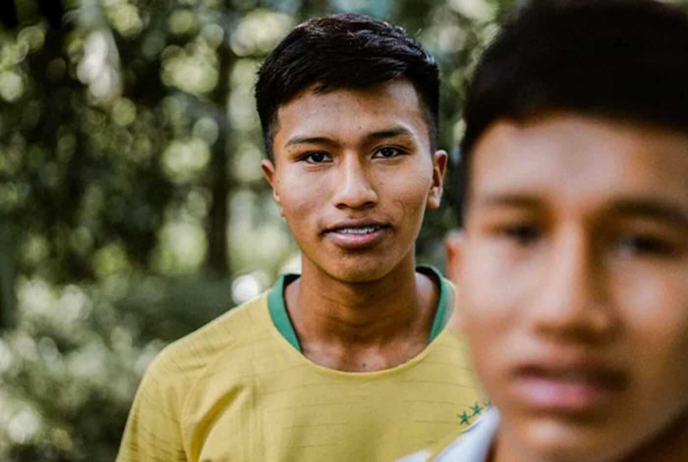 A guerrilla fighter offers you a better life: what do you say?