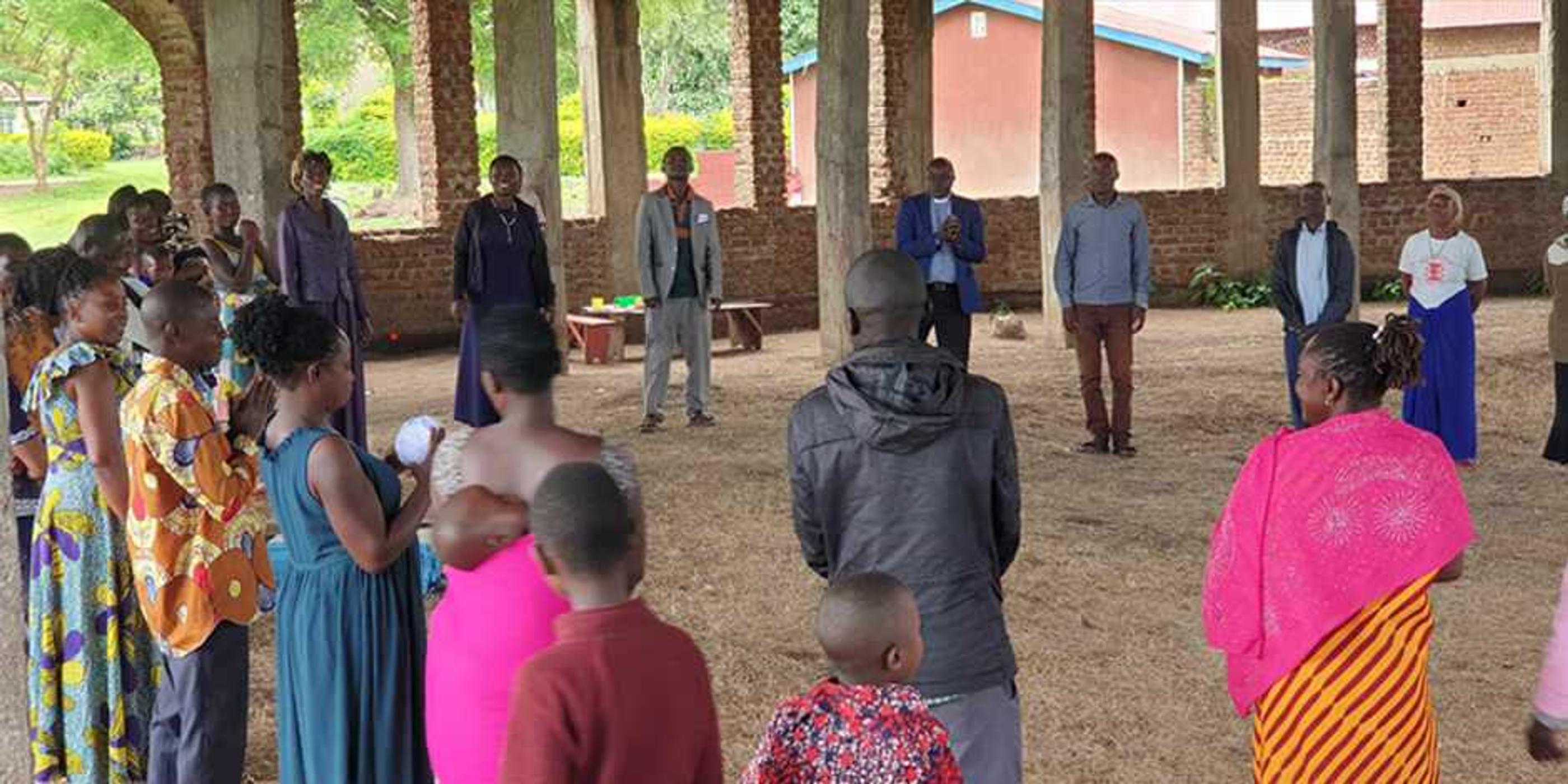 Traumavård för drabbade efter attack i Uganda
