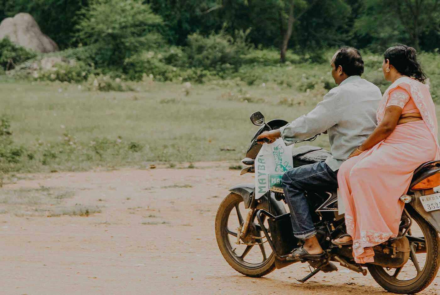 INDIA | COUPLE SEVERELY INJURED