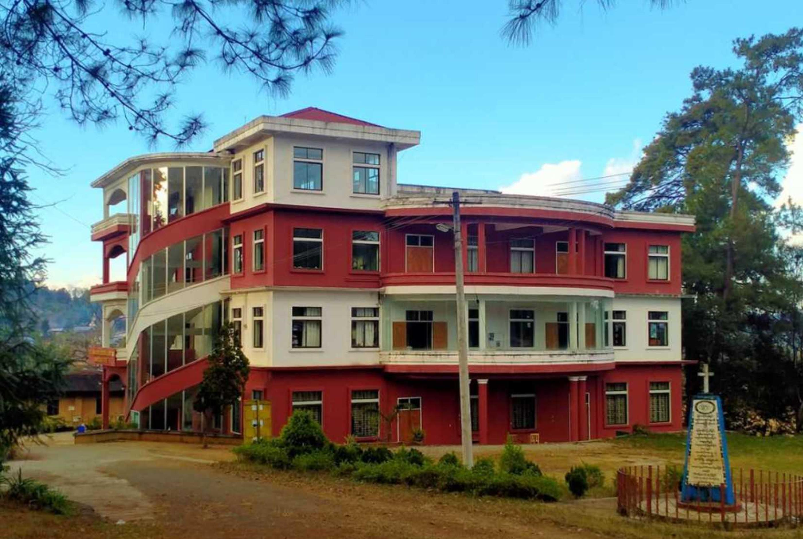 缅甸：教堂和圣经学校在持续的战斗中遭到袭击