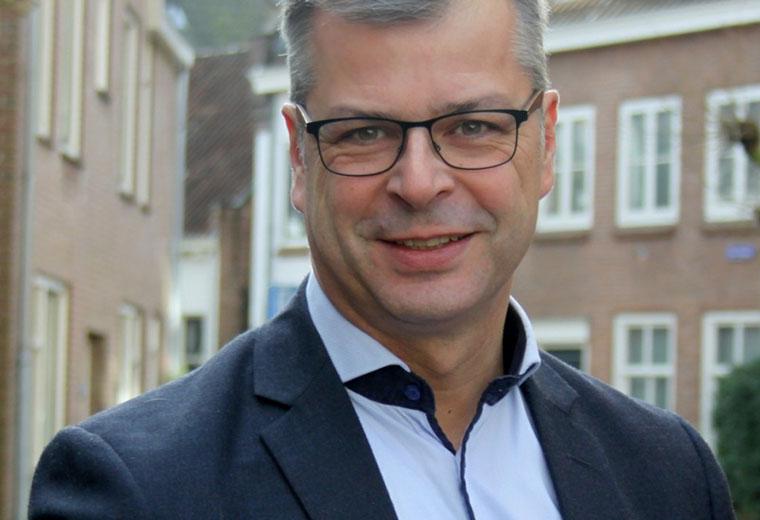 Ron van der Spoel, Pastor holandés