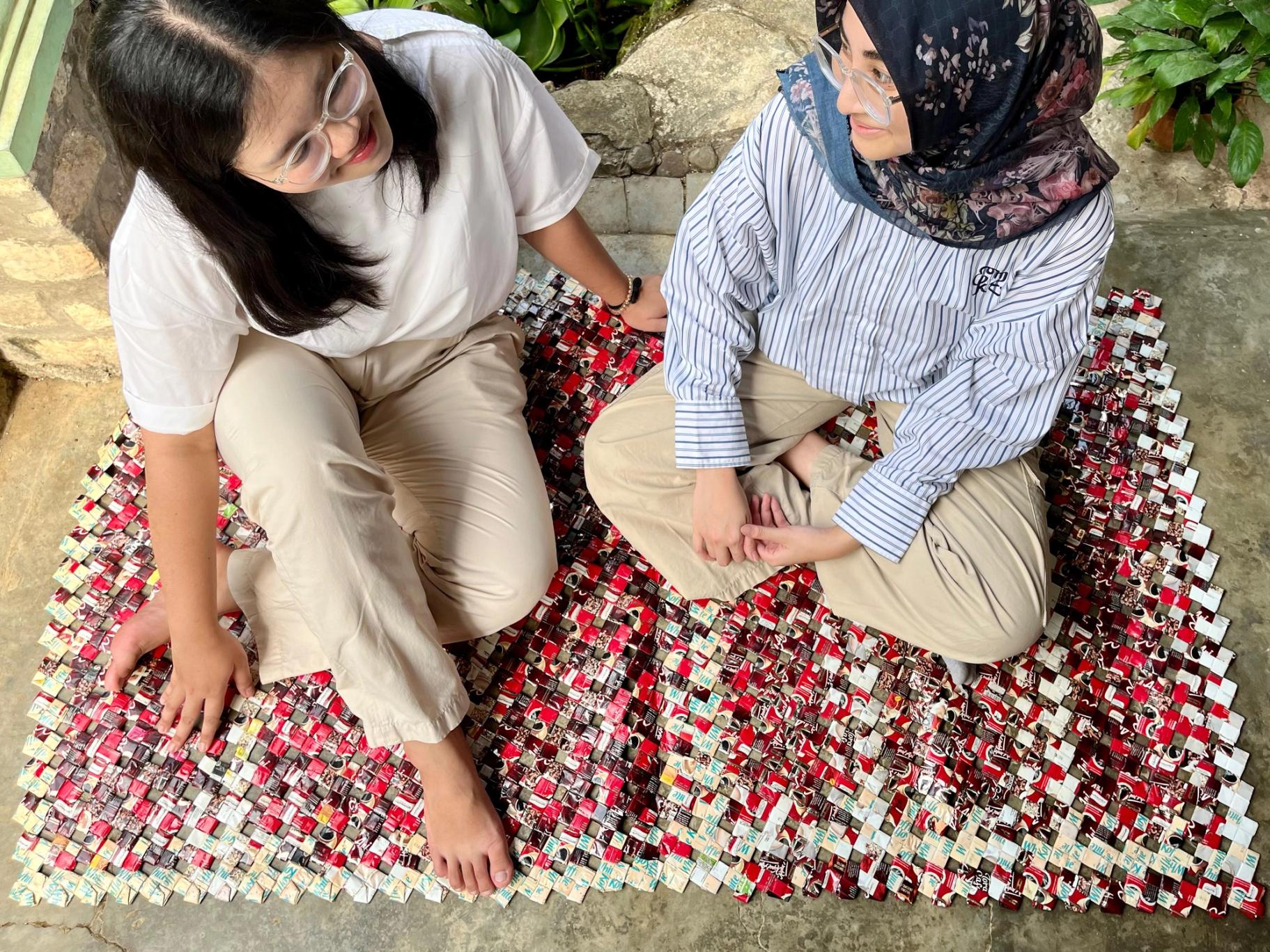 Gambar di dalam artikel