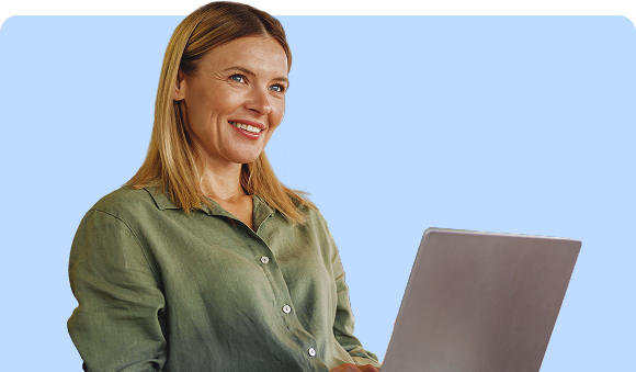 Lady with laptop smiling