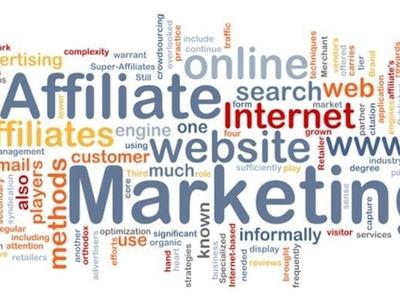 Marketing team discussing advantages of digital marketing