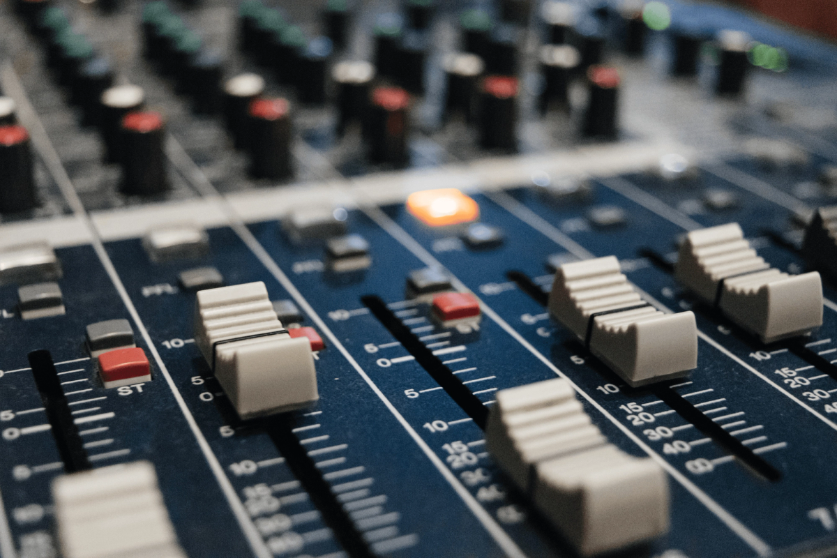 Mix table.
