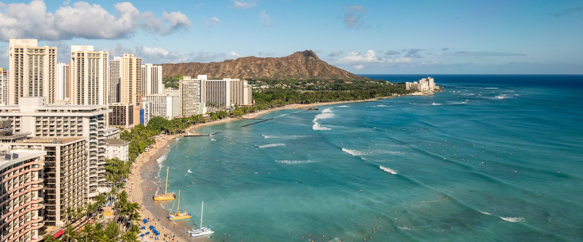 Honolulu Hawaii Waikiki beach and Diamond Head - Event Management in Honolulu