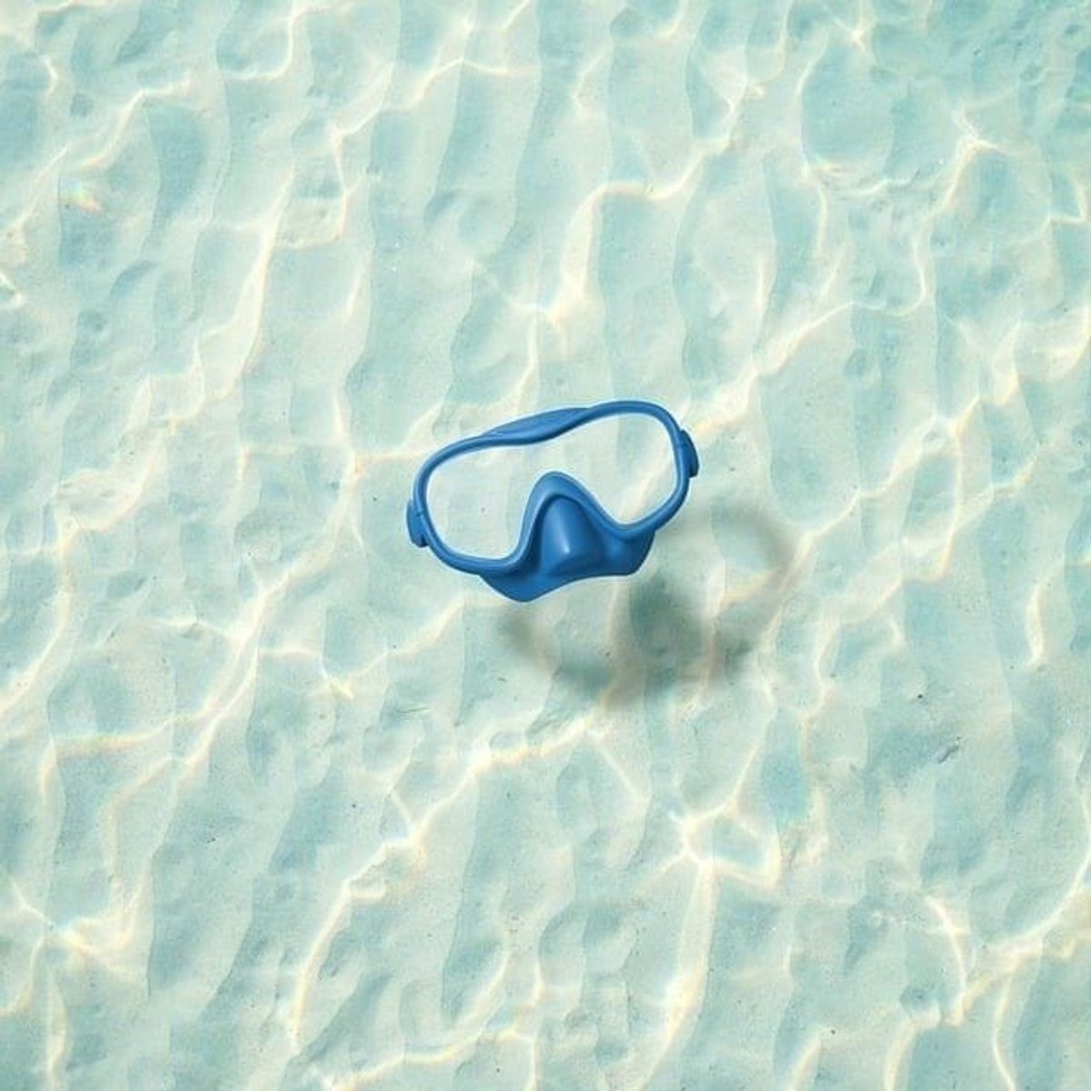 googles, glasses, water, tourism marketing strategies, tourism marketing, effective tourism marketing, social media platforms, search engines, user generated content, marketing efforts, tourism marketing trends