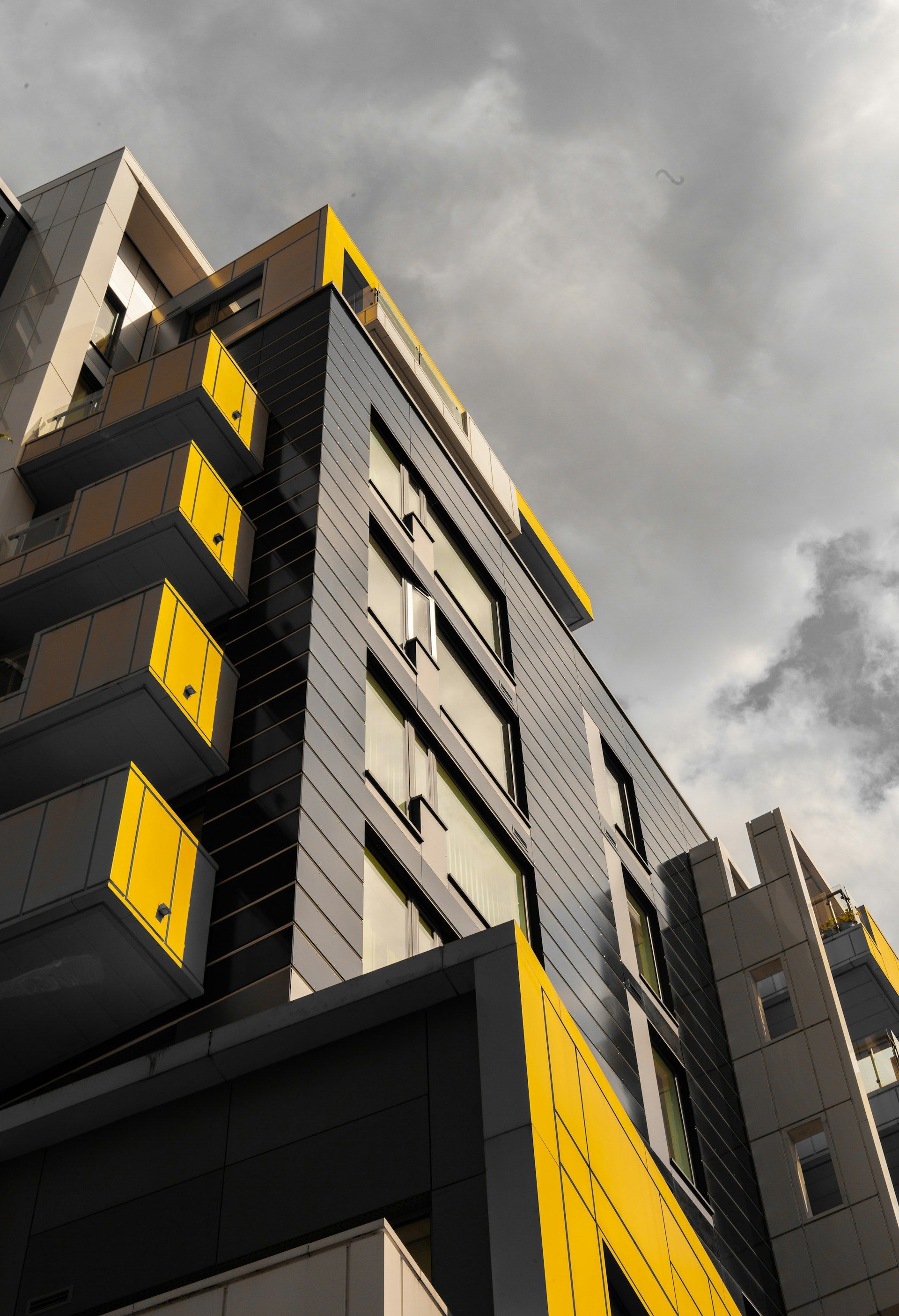 Modern manufacturing facility with robotic automation - Manufacturing PR