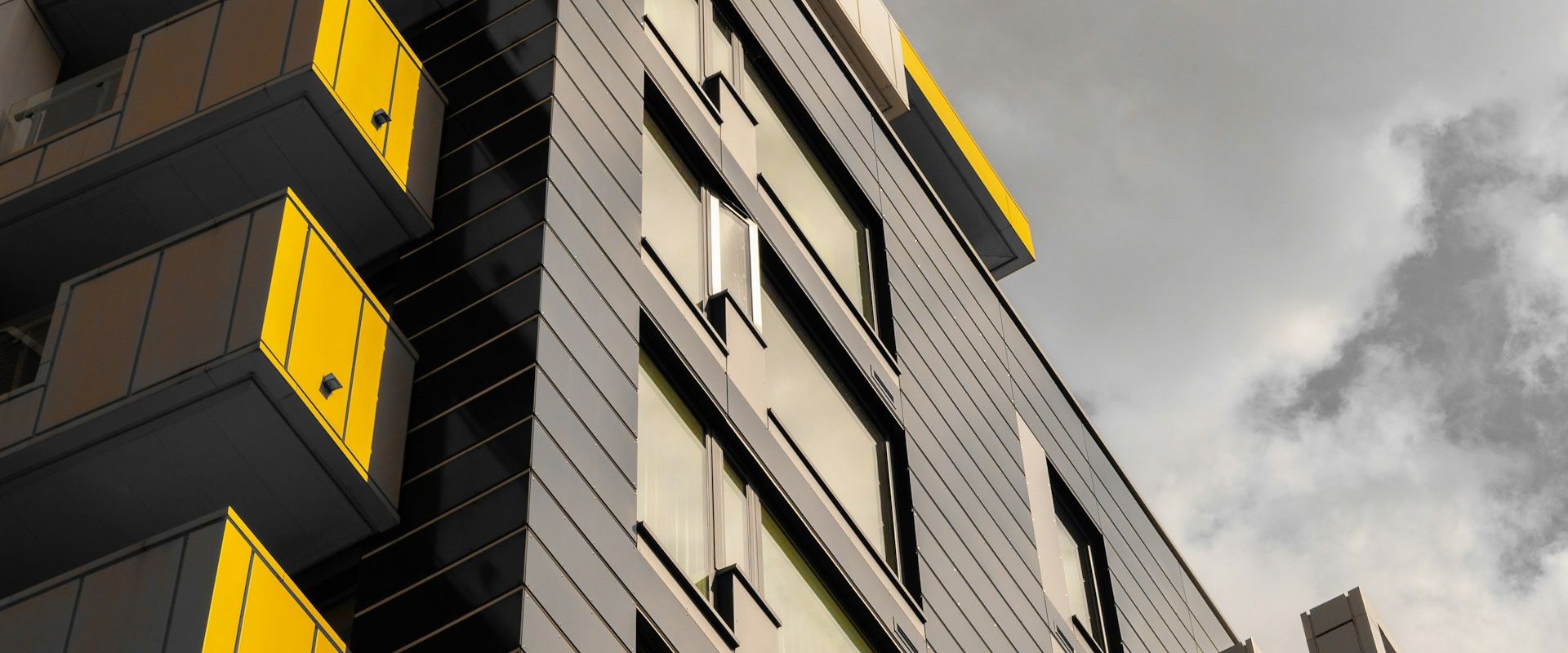 Modern manufacturing facility with robotic automation - Manufacturing PR