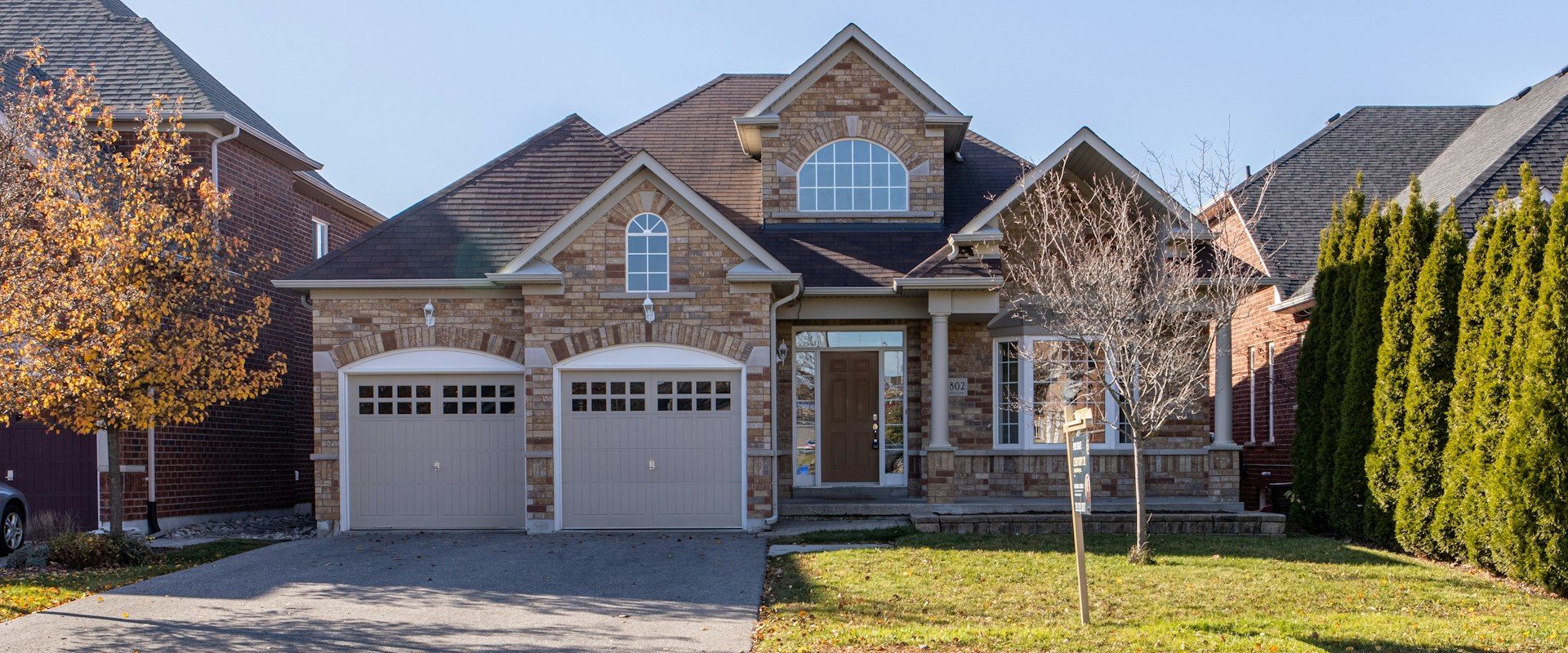 Detroit Michigan skyline with Renaissance Center at twilight