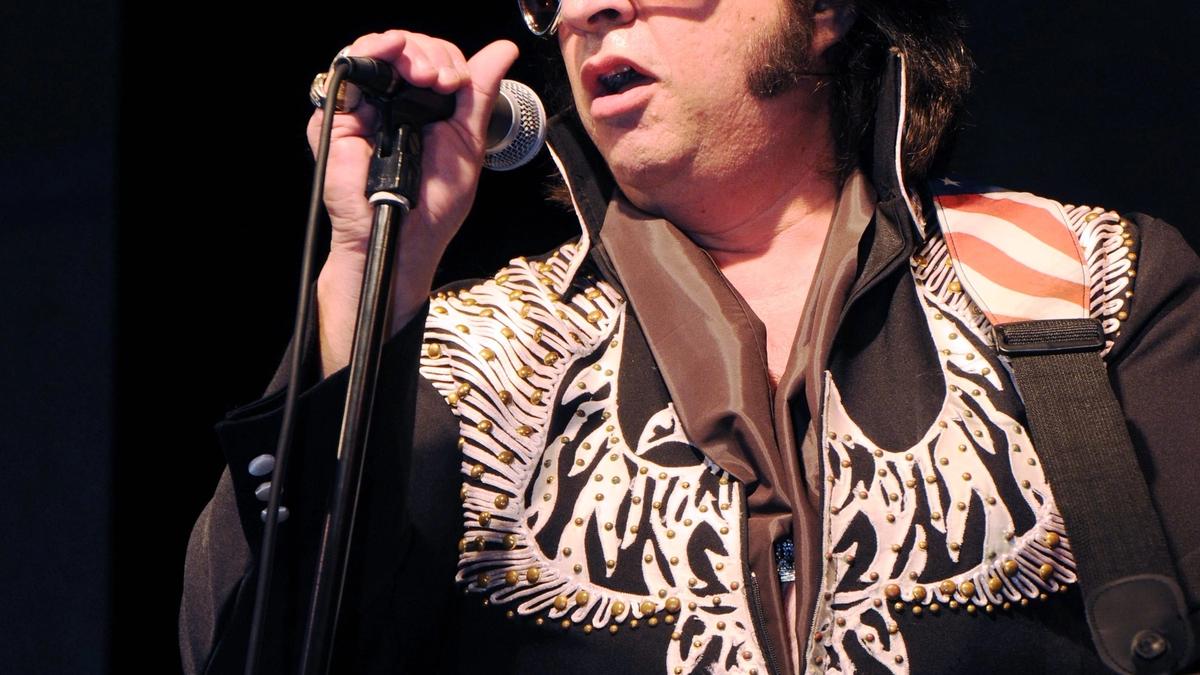 Jinelli Elvis Concert