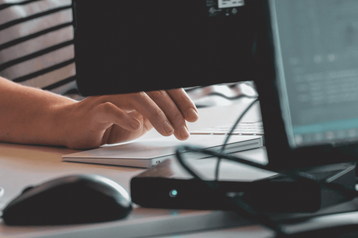 Keyboard, clicking.