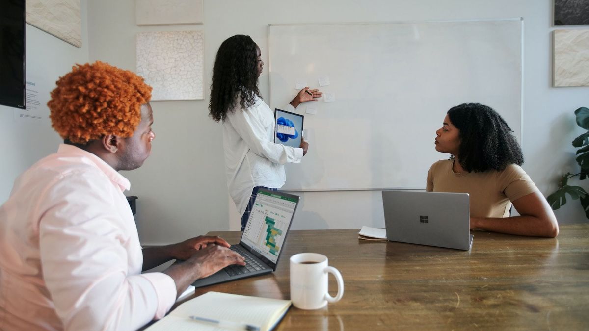 windows-4nsksoyyupq-unsplash