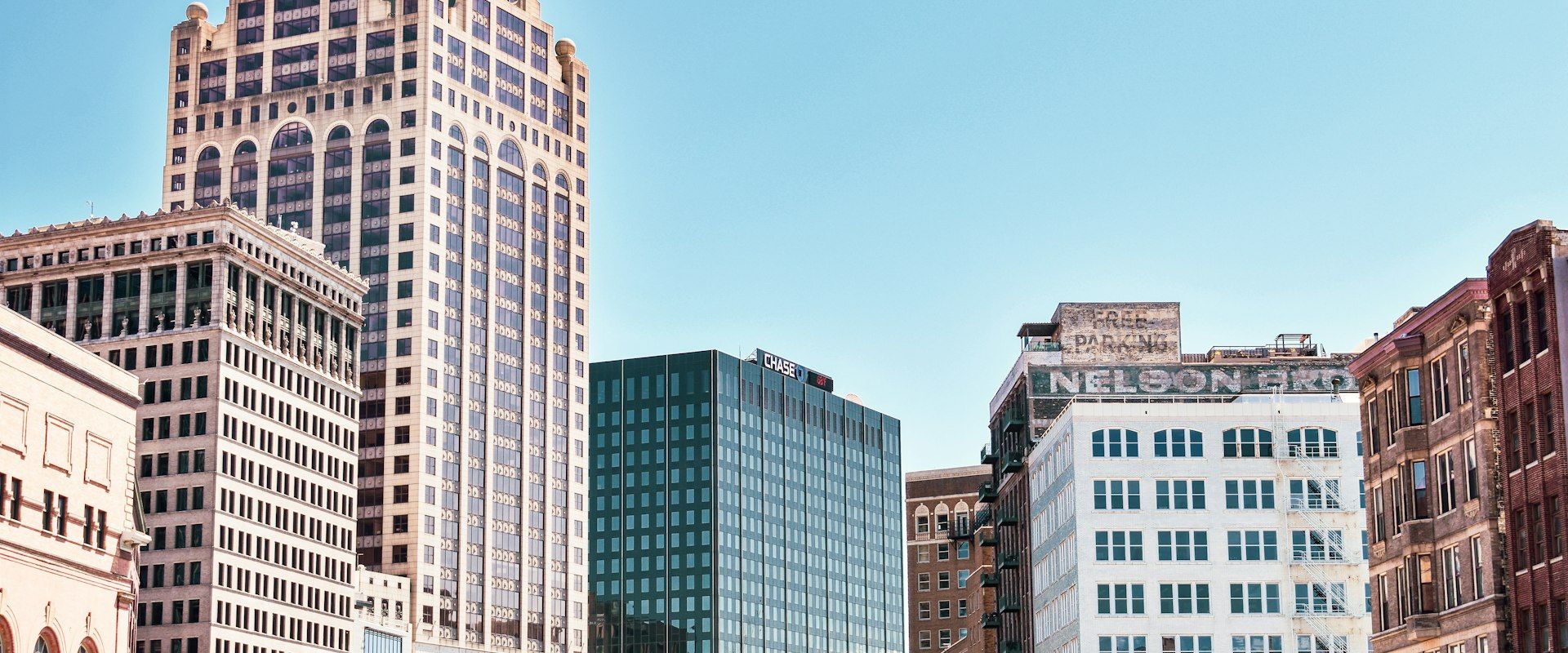 Milwaukee Wisconsin cityscape along Lake Michigan