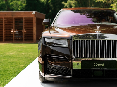 Marketing team discussing how rolls-royce masters bespoke marketing to create million-dollar dreams