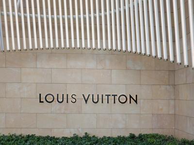 Louis Vuitton Tradition