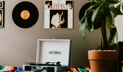 Professional concept illustration for the vinyl revival that’s turning listeners into collectors