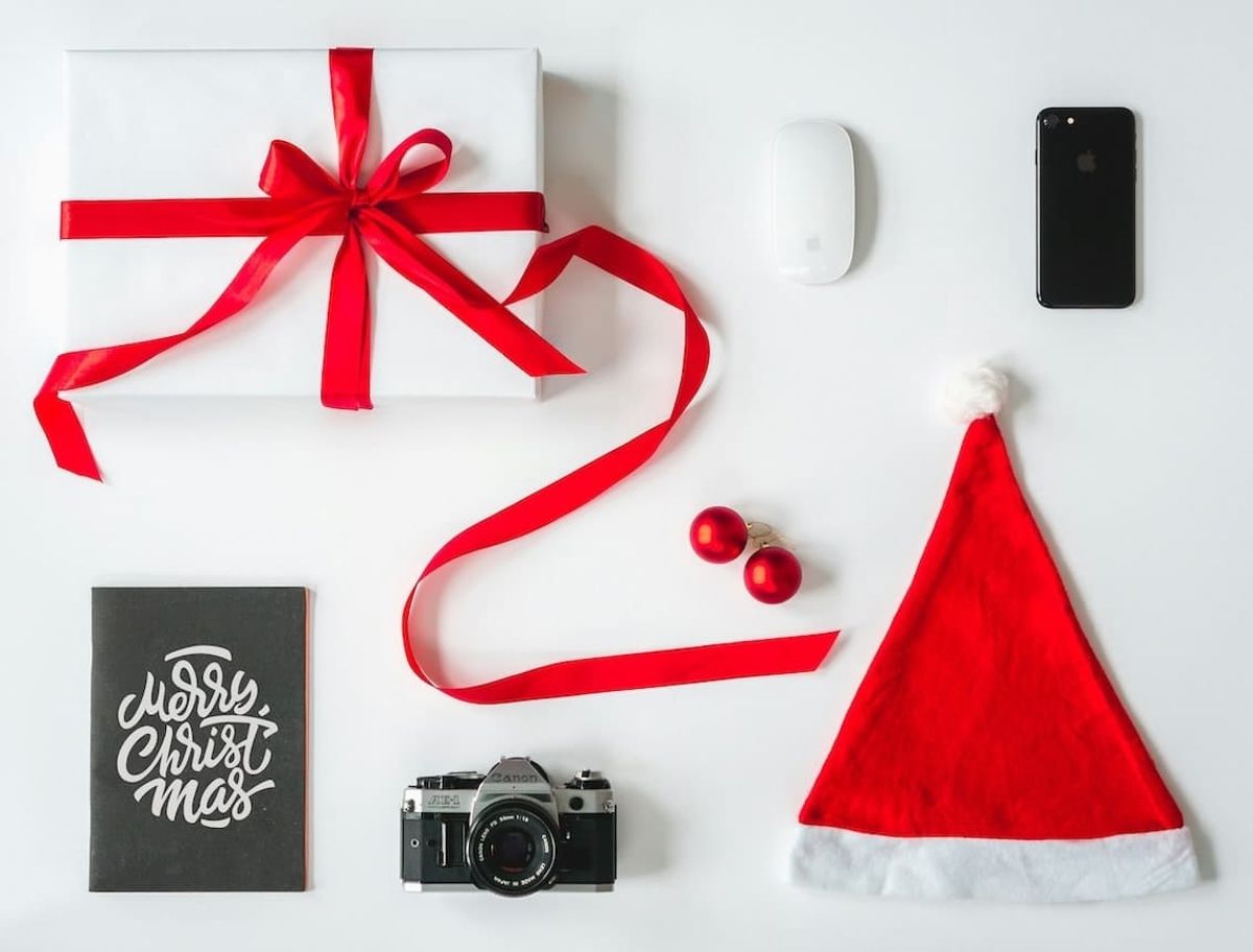 holiday season, christmas party, holiday party, holiday party theme, christmas theme, ugly sweater party, santa hats