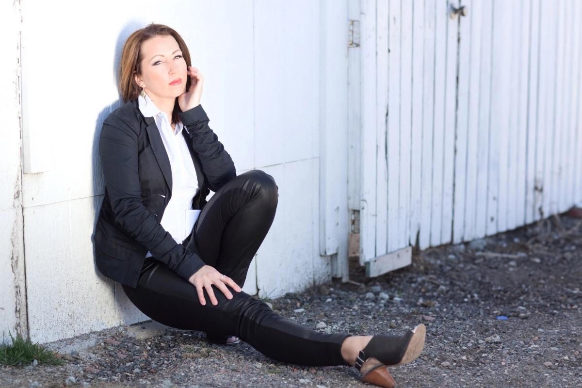 Amy Kress - HQ Photo 1