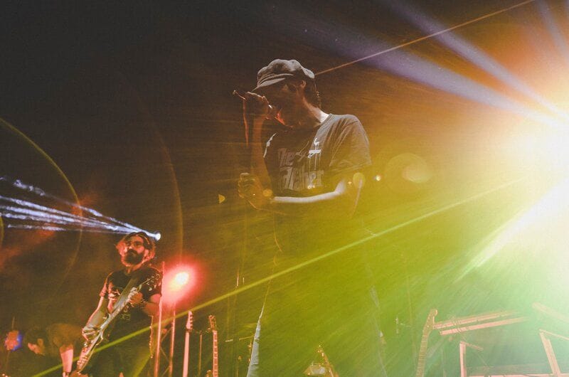 Concert Revolution Elevating