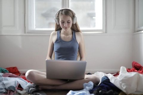 Streaming Age Harness