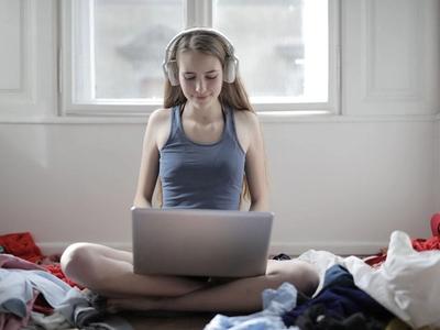 Streaming Age Harness