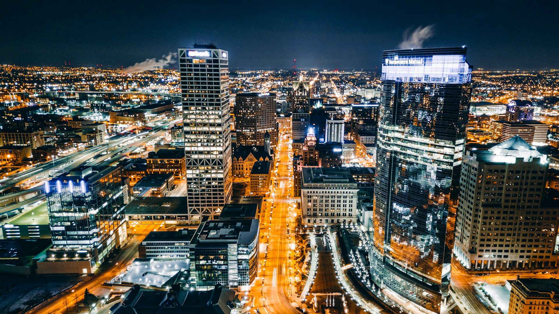 Milwaukee, Wisconsin skyline — Personal Branding in Milwaukee