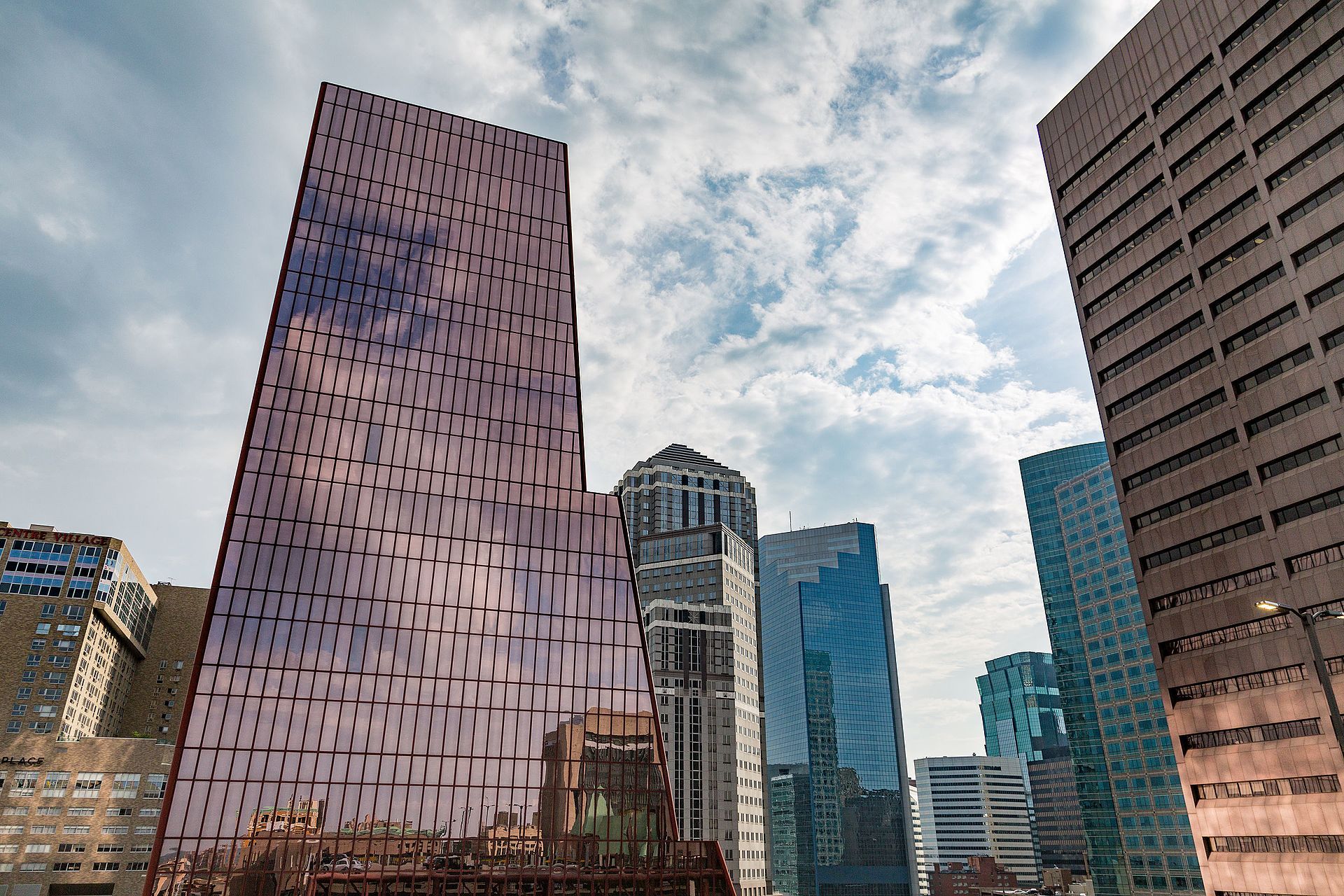 Minneapolis Minnesota downtown skyline - social-media-management in Minneapolis