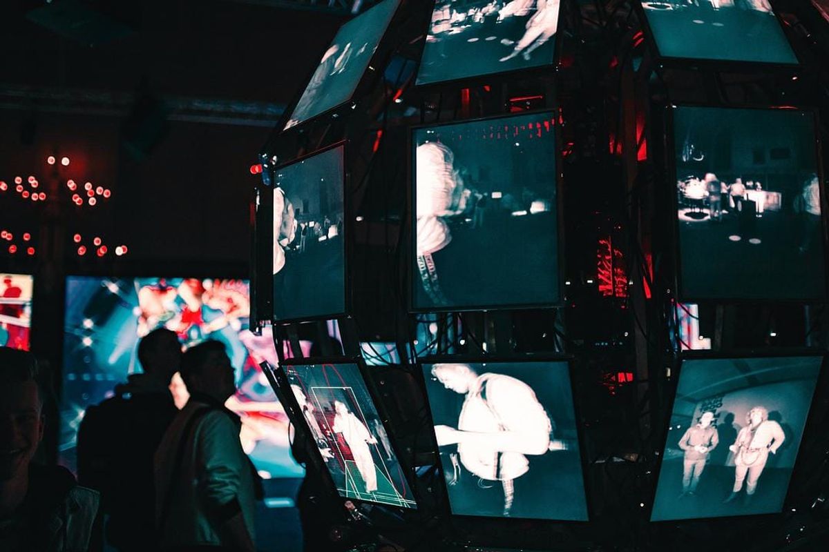 Event planning and management for leverage technology for effective hybrid events