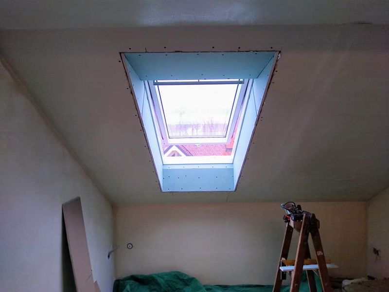 Montaža VELUX okna s knaufom