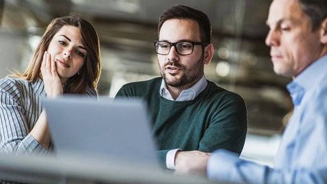 The difference between financial advisors and accountants