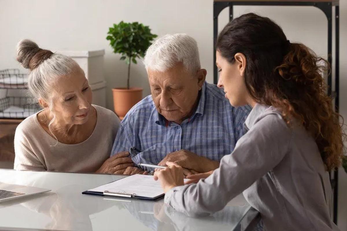 Fee-only fiduciary advisor explaining how advisory fees work to Spokane retirees