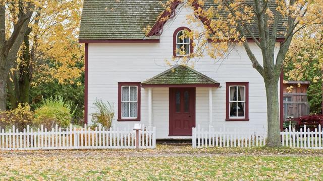 Home in the fall with leafs