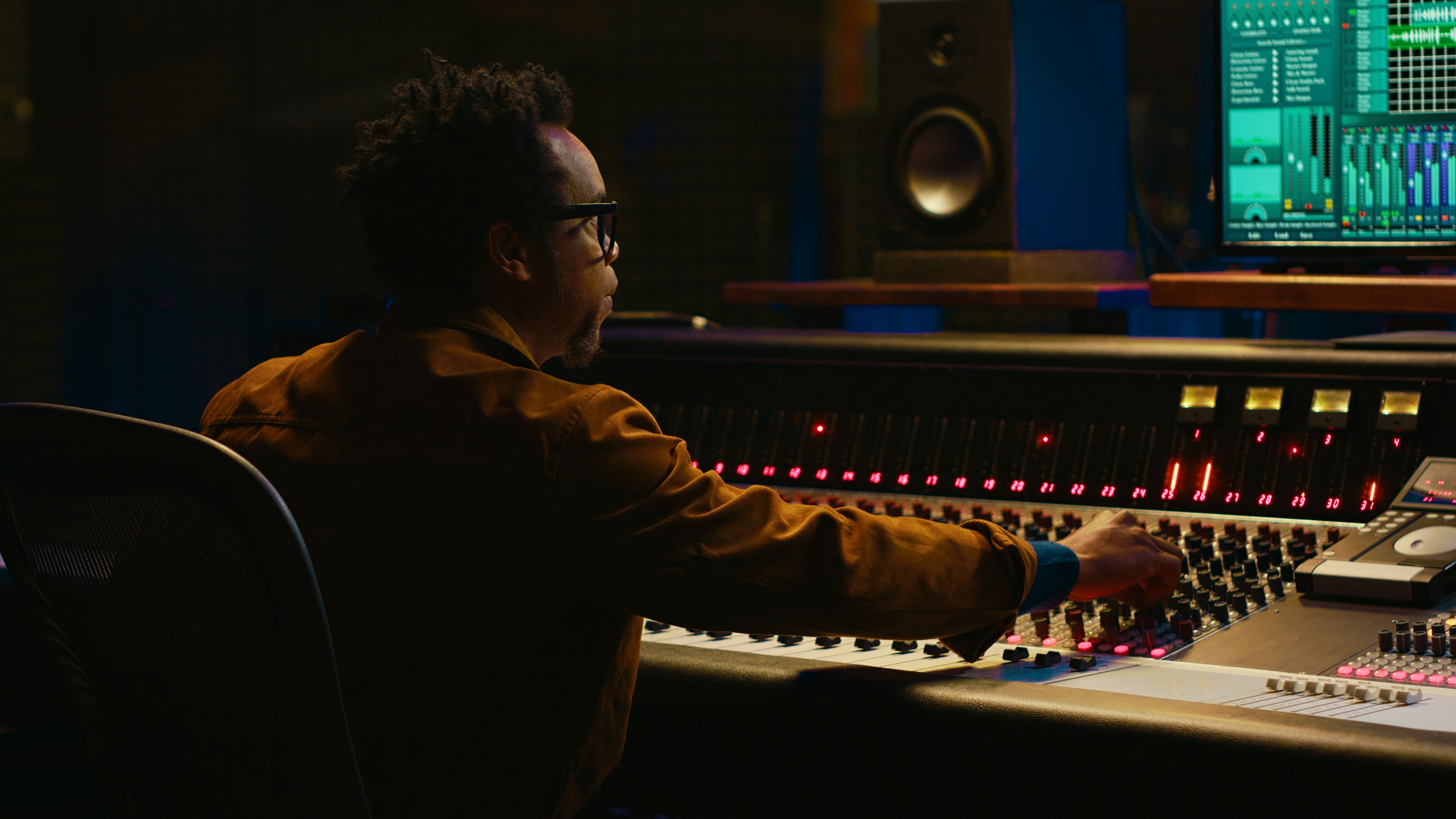 The AI Revolution in Music and Podcast Production: Tools That Are Changing Everything
