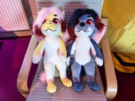 Zeydaan and Isabella plushies